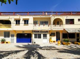 OYO Hotel Posada Esmeralda, Melaque，位于圣帕特里西奥梅拉克的酒店