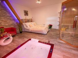 Romantický wellness suite hotel Heinz，位于多布日什的酒店