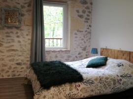 L'Echevine en vercors，位于Échevis的酒店