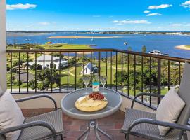Palmerston Tower on Southport Broadwater，位于黄金海岸的酒店