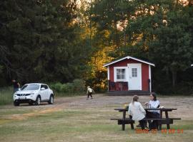 Kapellskärs camping，位于Gräddö的带停车场的酒店