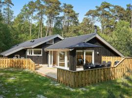 Luxury Retreat near Beach，位于内克瑟的乡村别墅