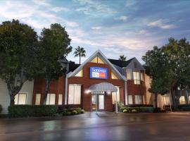 Sonesta ES Suites Houston - NASA Clear Lake，位于韦伯斯特的酒店