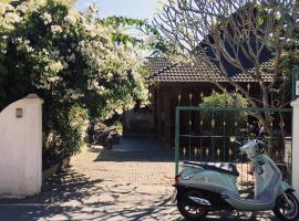 宅•柚木青年旅舍，位于拜县的酒店