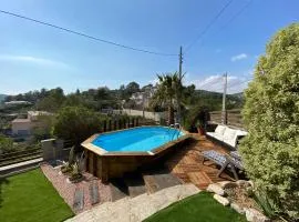 Amazing Vila close to Sitges, jacuzzi, swimming pool & exellent views