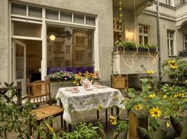 弗里德里希 - 威廉膳食公寓，位于柏林老藤佩尔霍夫地铁站附近的酒店