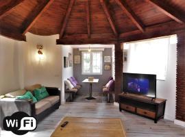 Apartamento con aparcamiento exclusivo en Marbella，位于马贝拉的酒店