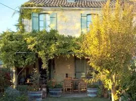 Les Glycines Bed & Breakfast