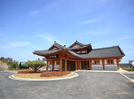 奥东家韩国传统酒店 ，位于丽水市的酒店
