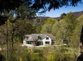 Glentruim Homestay B&B and Glamping Pods