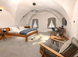 Boutique hotel & spa DOMA u nás - entry AquaCity free，位于波普拉德的Spa酒店