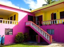 Paradise Villa Rooms，位于Plymouth的酒店