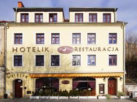 Hotelik & Restauracja Złota Kaczka，位于兹戈热莱茨的酒店