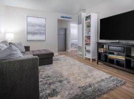 Walnut Bungalow East