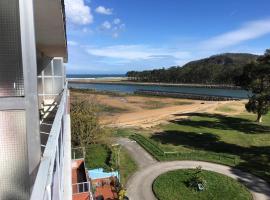 Playa del Puntal Villaviciosa Asturias Lujo Primera Linea Playa，位于比利亚维西奥萨的酒店