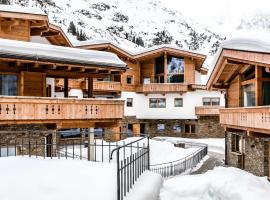 das Chaletdorf - Pitztal，位于皮茨河谷圣莱昂哈德的乡村别墅