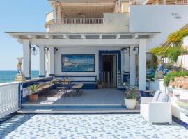 Villa Paola sullo scoglio，位于安齐奥的酒店