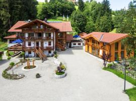 Hotel und Apartements im Forellenbach，位于费斯恩的酒店