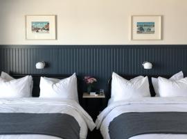 The Bayview Motel - Fort Frances, ON - Lakeside Motel，位于弗朗西斯堡的酒店