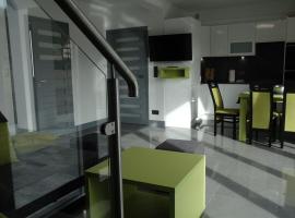 DOMINO-APARTAMENTY Green，位于克罗奇琴科的酒店