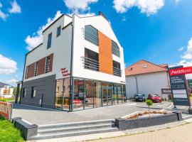 NoclegiJarocin Bed & Breakfast，位于亚罗钦的酒店