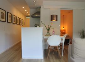 Appartement HideAway Nr 17 - Amelander Kaap，位于霍勒姆的酒店