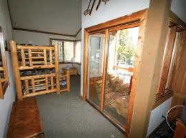 Mountainback 63 Loft Den