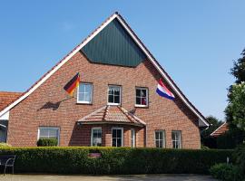 Ferienbauernhof De Slaaphoeve，位于Emlichheim的酒店
