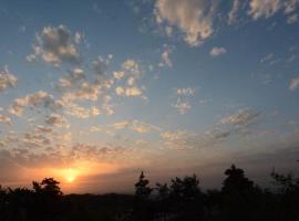 Zimmer NEVE ILAN Guest Accomodation，位于内韦伊兰的酒店