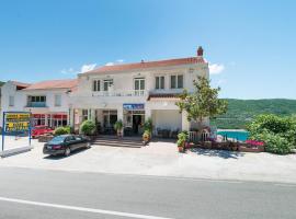 Hotel Villa Matić，位于内乌姆的酒店