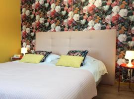 Boutique Hotel Butler，位于泽伊恩克尔克Onze Lieve Vrouw Bezoeking附近的酒店