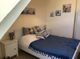 La Villa Port Winston - Face Mer B&B，位于Saint-Côme-de-Fresné的酒店