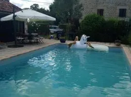 Studio charmant à Bio avec jardin et piscine partagée, 32 m².