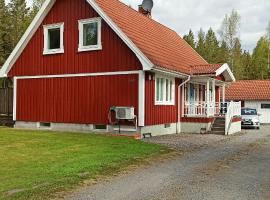 Skogskanten，位于Nyhyttan的带停车场的酒店