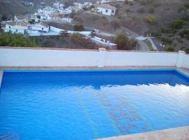 3 bedrooms house with private pool furnished terrace and wifi at El Borge，位于Borge的度假屋