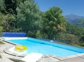 Villa spacieuse avec piscine à Aspin-en-Lavedan, vue montagne.