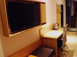 7天优品成都火车东站地铁站店