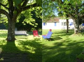 Les chambres du Ladoux，位于Puy-de-Fourches的酒店