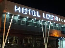 Hotel UZEIR，位于巴加莫约的酒店