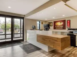 Econo Lodge North