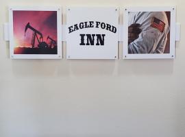 Eagle Ford Inn，位于Floresville的酒店