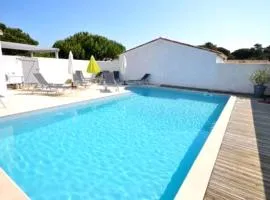 Maison de 2 chambres a Le Bois Plage en Re a 400 m de la plage avec piscine partagee terrasse amenagee et wifi
