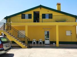 3 bedrooms house with enclosed garden and wifi at Sobral de Monte Agraco，位于索布拉尔德蒙特阿格拉苏的酒店