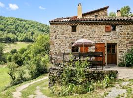 Maison de 2 chambres avec jardin amenage et wifi a Saint Basile，位于Saint-Basile的低价酒店