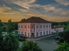 Körös Panzió és Étterem，位于吉奥马恩德勒德的酒店