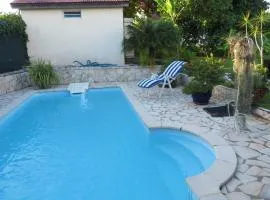 Studio avec piscine privee jardin clos et wifi a Baie Mahault