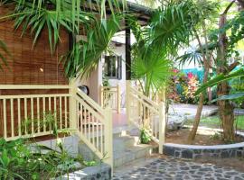2 bedrooms house with terrace at Blue Bay，位于蓝海湾的酒店