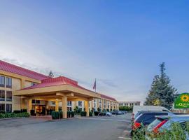 Oakland Airport Arena Hotel，位于奥克兰的酒店