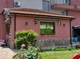 Hotel Bon Relax，位于Ravadinovo的酒店