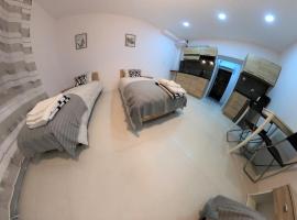 Rokicinska54 com，位于罗兹的酒店